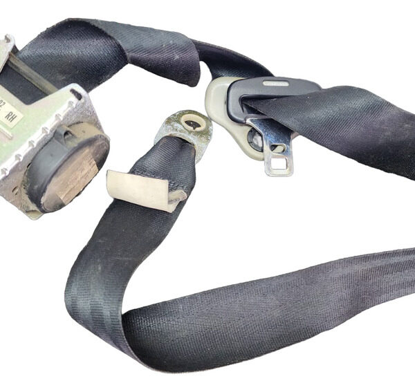 Cinturon Delantero Derecho Pasajero Mazda 3 2005 2.0 At