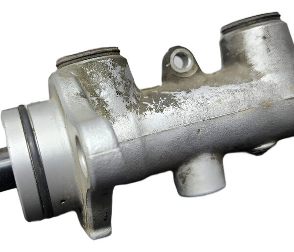 Bomba De Frenos Principal Mazda 626 2000 2.0 At