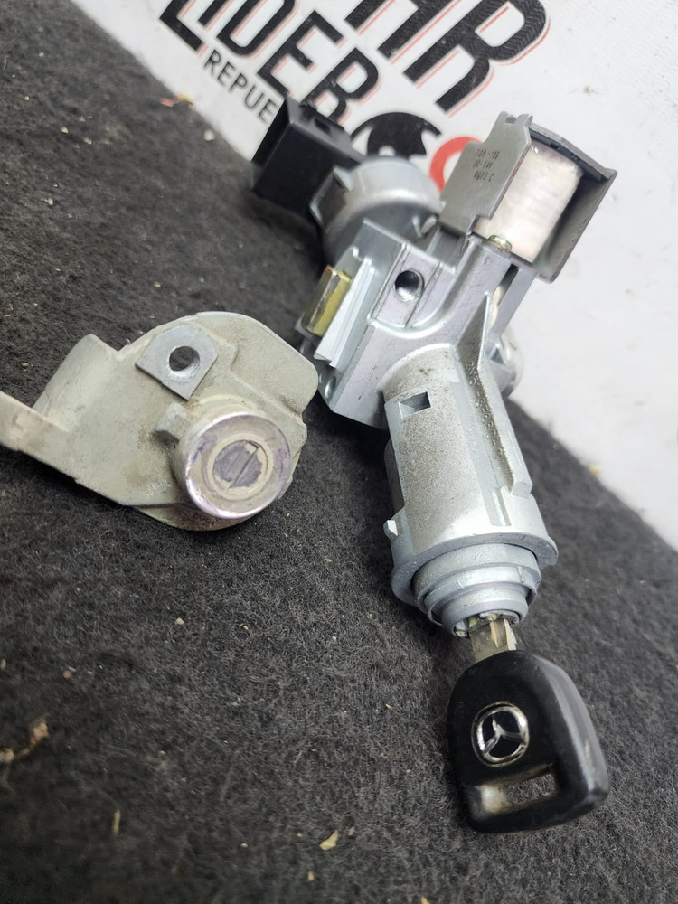 Switche Encendido Motor Puerta Llave Mazda 3 2005 2.0 At - Image 2