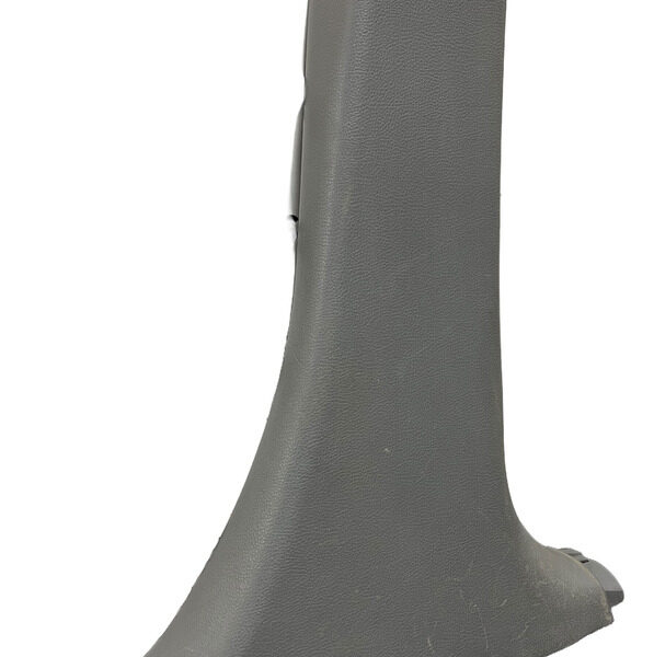 Cobertor Tapa Cinturón Paral Lateral Der. Mazda 6 2006 2.0at Gris Oscuro