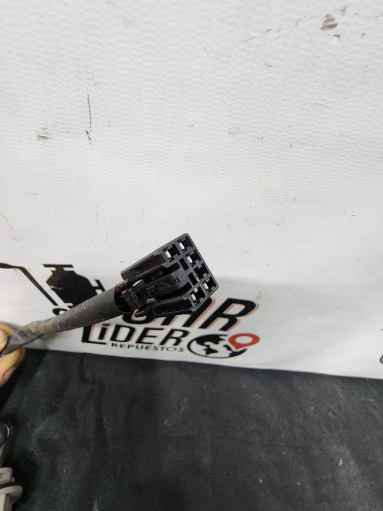 Ramal Conector Bombillos Stop Luz Dere Chevrolet Sonic 2014 - Image 2