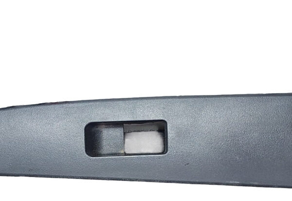 Bisel Cobertor Switche Elevavidrios Trasero Izq Mazda 3 2005