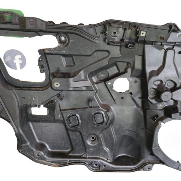 Cobertor Tapa Plastica Puerta Conductor Mazda 3 2005 2.0 At