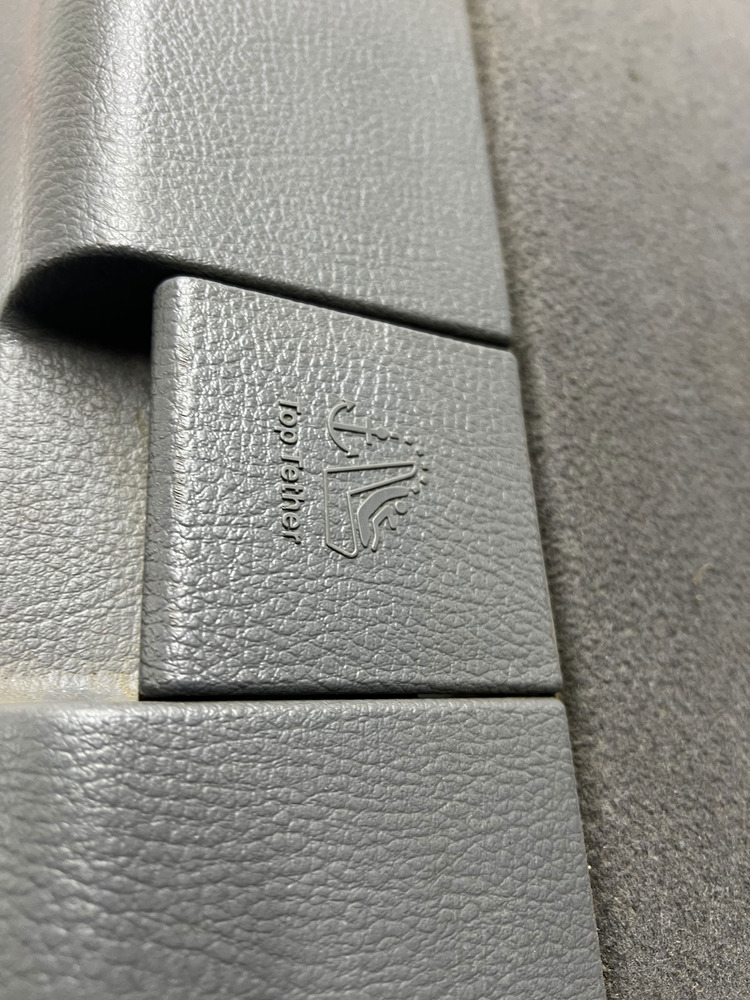 Cobertor Palomera Parlantes Trasero Mazda 6 2.0 At 2005 Gris Oscuro - Image 3