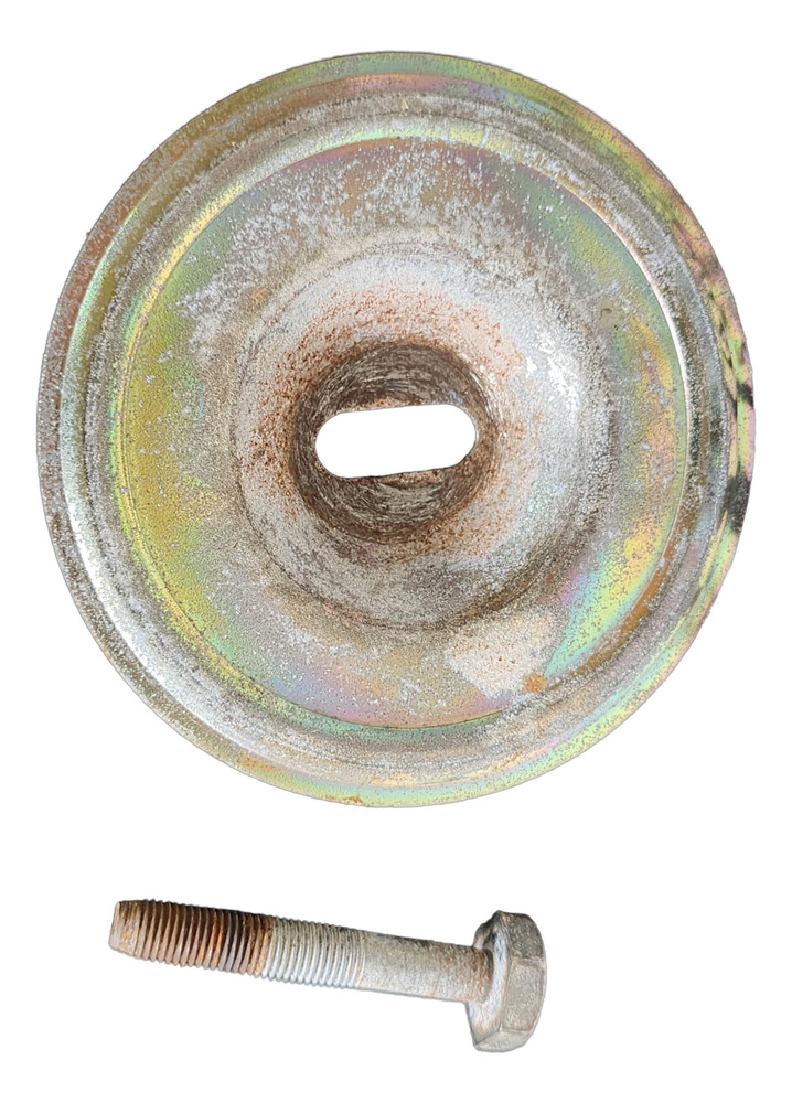 Soporte Llanta De Repuesto Con Tornillos Mazda 3 2005 2.0 At