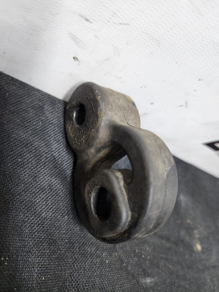 Soporte Escape Chevrolet Sonic 2014 - Image 2