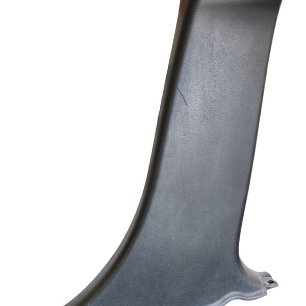 Cobertor Cinturon Inferior Delantero Derecho Mazda 3 2005