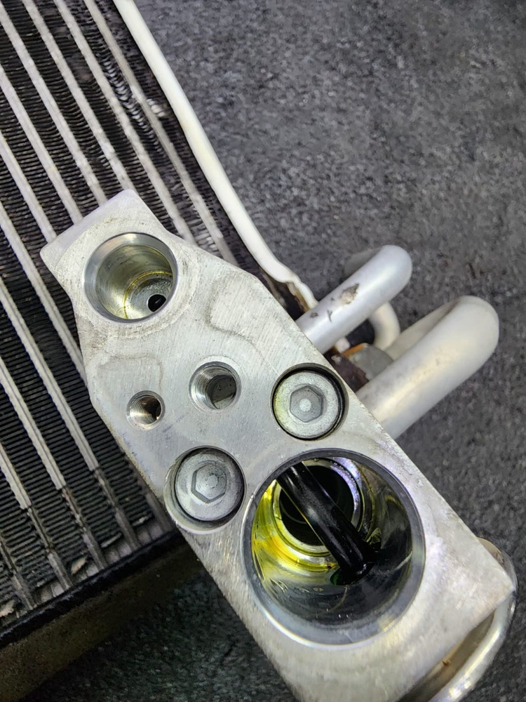 Condensador Aire Acondicionado Interior Nissan March 2019 - Image 3