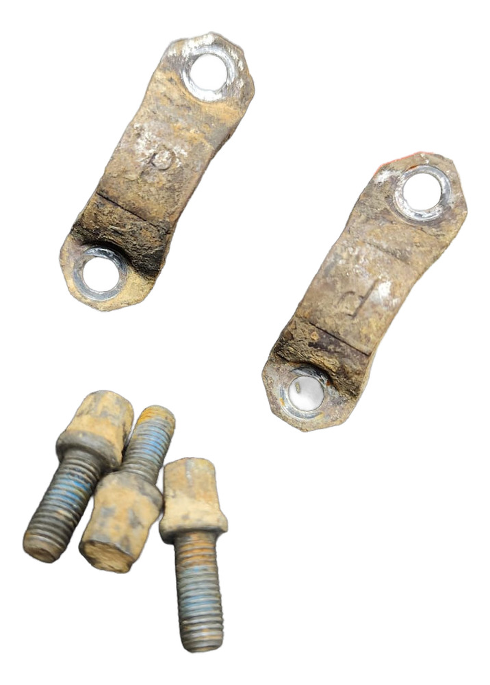 Soporte Cruceta Cardan Tornillos X3 Ford Ecosport 2008 2.0
