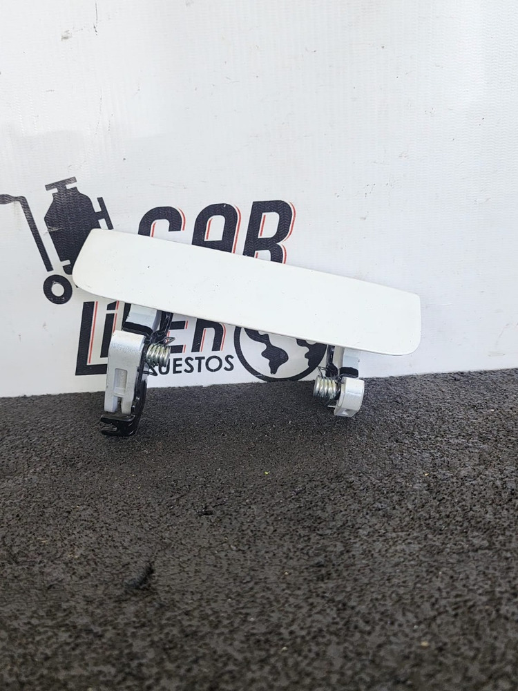 Manija Compuerta Maleta Nissan March 2019 - Image 2