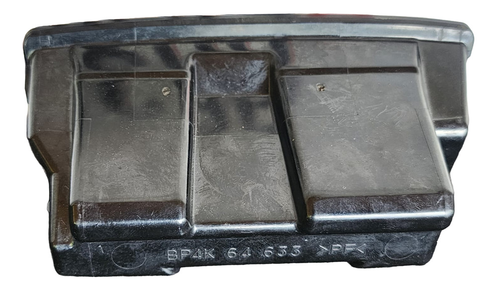 Compartimiento Millare Central Mazda 3 2005 2.0 At