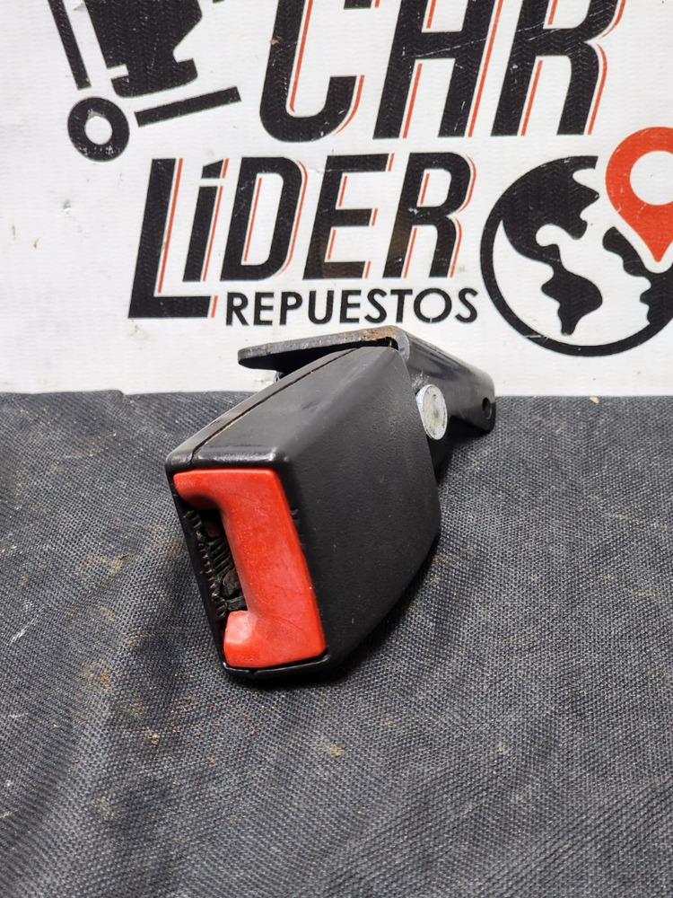 Recibidor Seguro Cinturon Trasero Chevrolet Sonic 2014