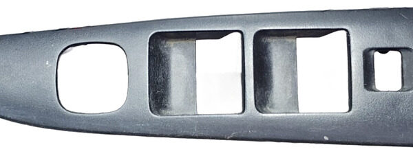 Bisel Cobertor Switche Elevavidrios Delant Izq Mazda 3 2005