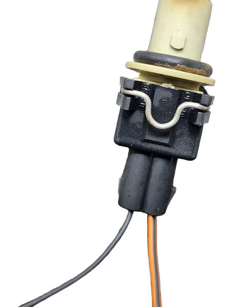 Conector Elec Bombillo Con Base Portaplaca Ford Ecosport 4x4