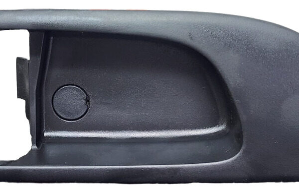 Cobertor Manija Delantera Derecha Mazda 3 2005 2.0 At