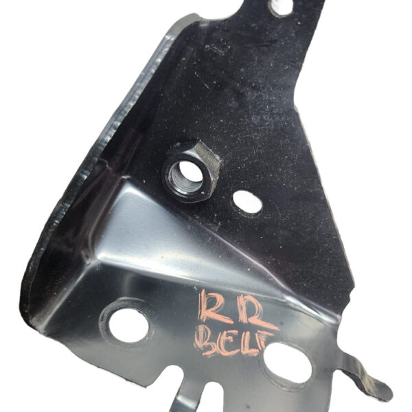 Soporte Cinturon Trasero Derecho Mazda 3 2005 2.0 At