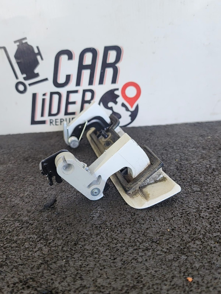 Manija Compuerta Maleta Nissan March 2019 - Image 4