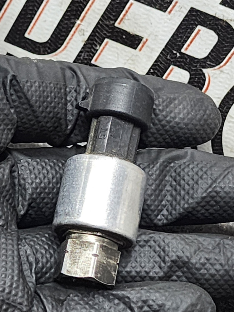 Sensor Presion Aire Acondicionado Ac Renault Megane 2 2005 Negro - Image 3