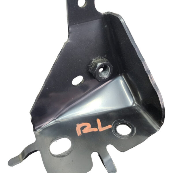 Soporte Cinturon Trasero Izquierdo Mazda 3 2005 2.0 At