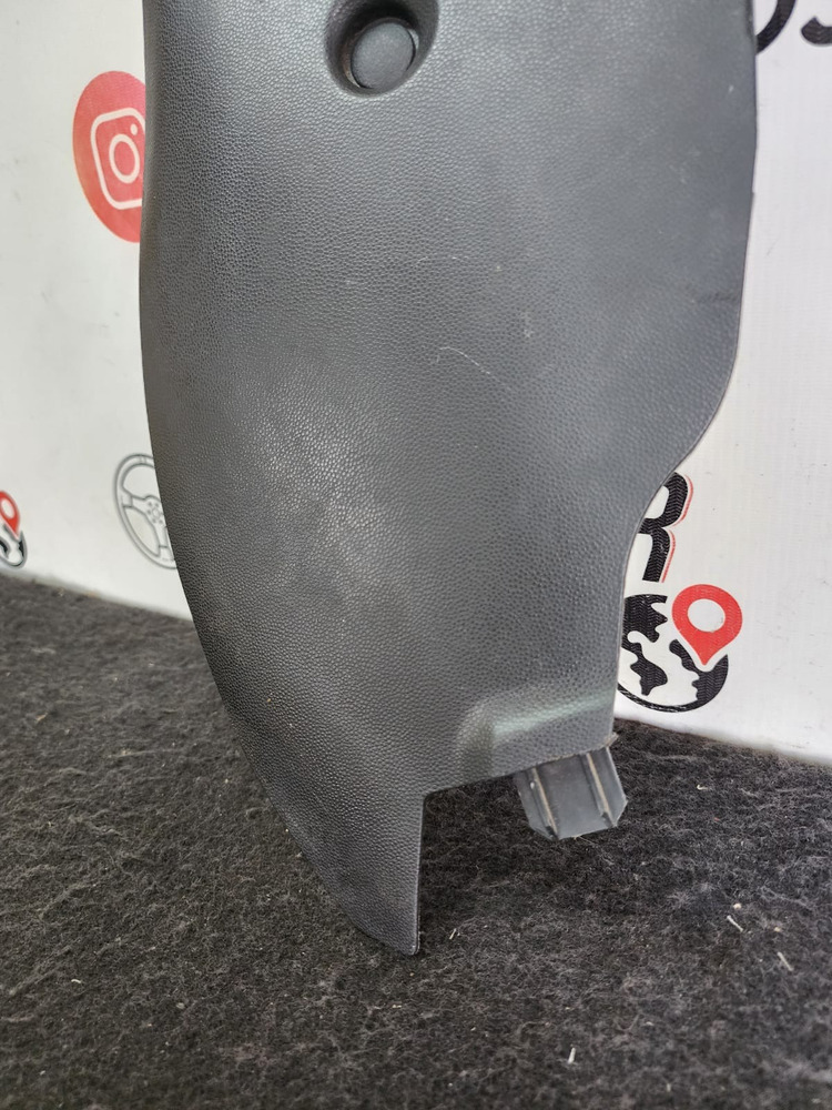 Cobertor Inferior Der Consola Central Mazda 3 2005 2.0 At - Image 3