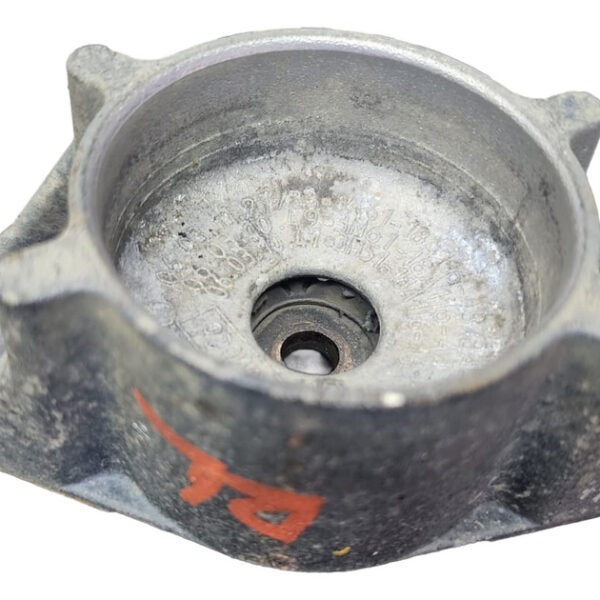 Base Soporte Amortiguador Trasero Mazda 3 2005 2.0 At
