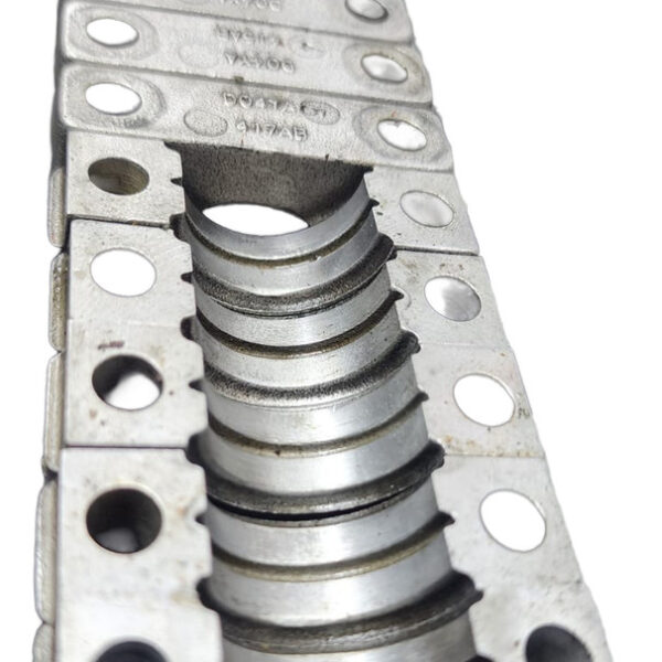 Tapa De Bancada Eje Arbol De Levas X10 Ford Ecosport 2008