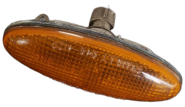 Luz Direccional Lateral Guardabarros Mazda 626 2000 2.0 At
