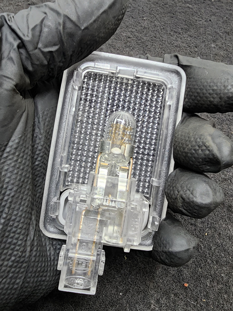 Luz Maleta Ford Ecosport Con Boton 2017 2.0 Mt - Image 2