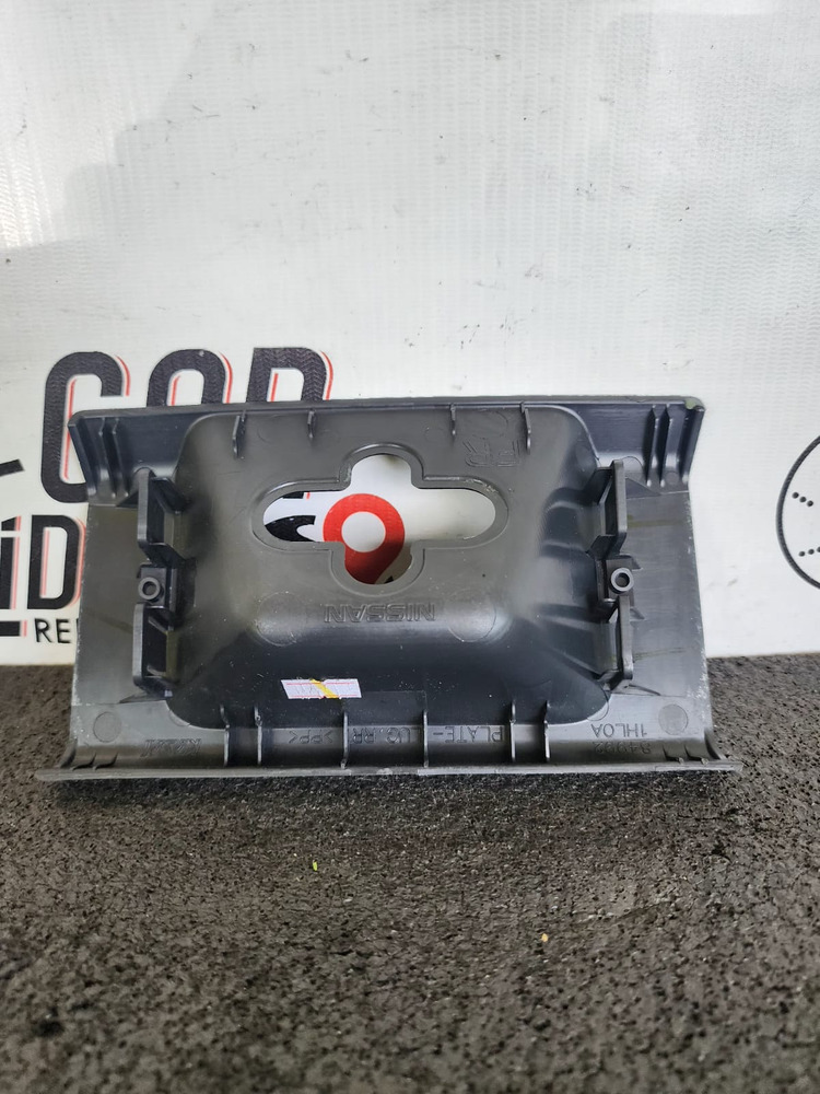 Cobertor Bisagra Compuerta Maleta Nissan March 2019 - Image 2