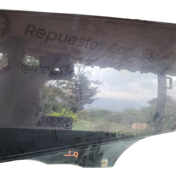 Vidrio Puerta Trasero Izquierdo Mazda 3 2005 2.0 At