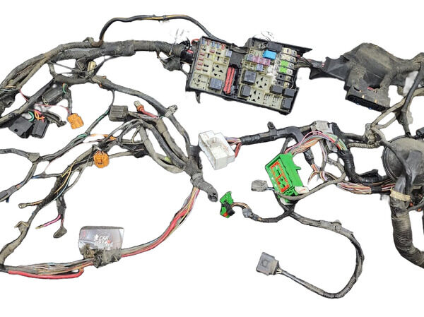 Ramal Farolas Radiador Con Caja De Fusibles. Mazda 3 2005
