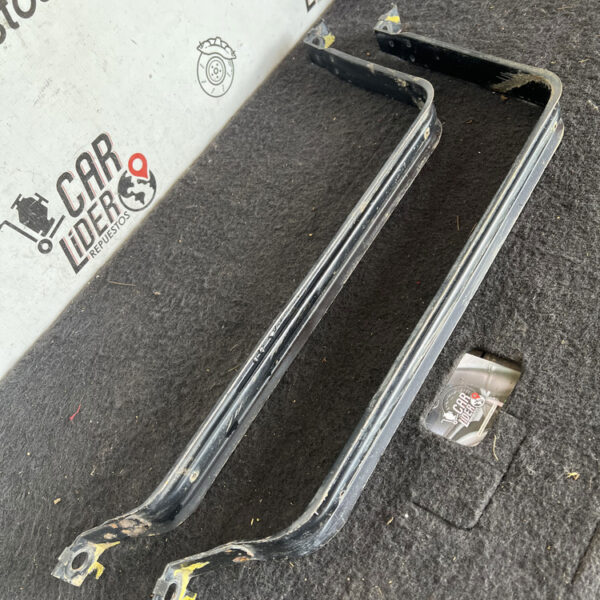 Soporte Tanque De Gasolina Combustible X2 Mazda 6 2006 2.0at N/a