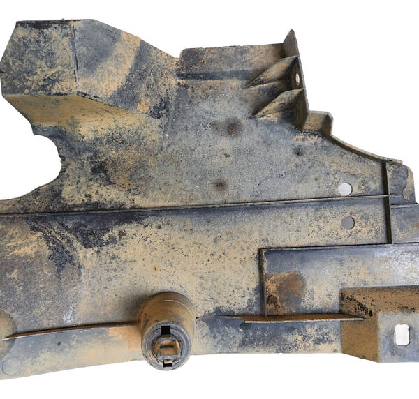 Cobertor Exterior Inferior Der Trasero Mazda 3 2005 2.0 At