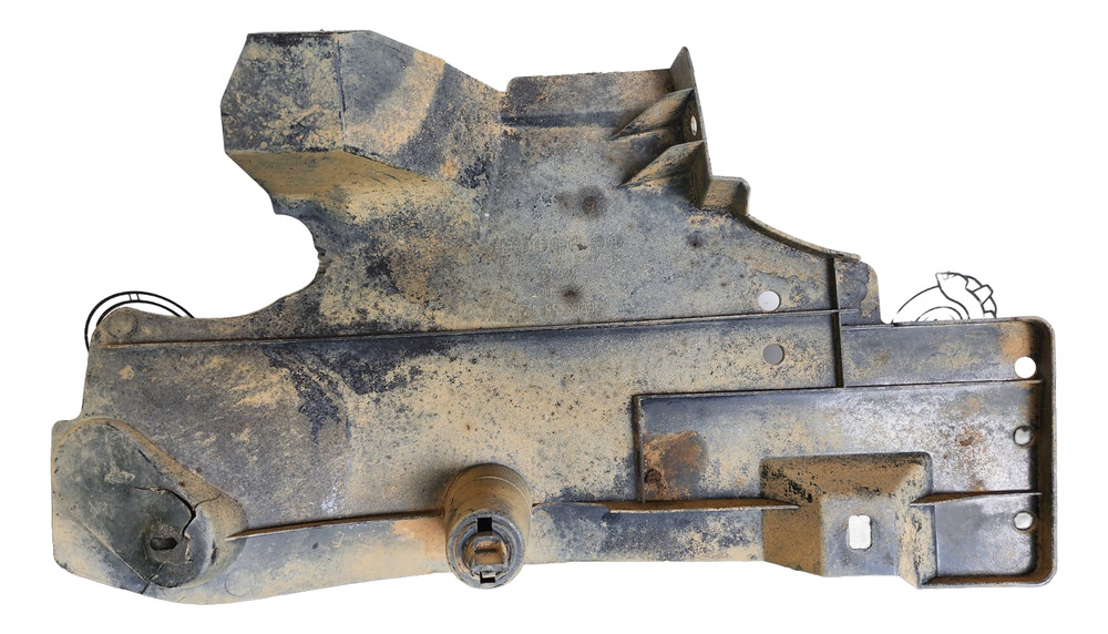 Cobertor Exterior Inferior Der Trasero Mazda 3 2005 2.0 At