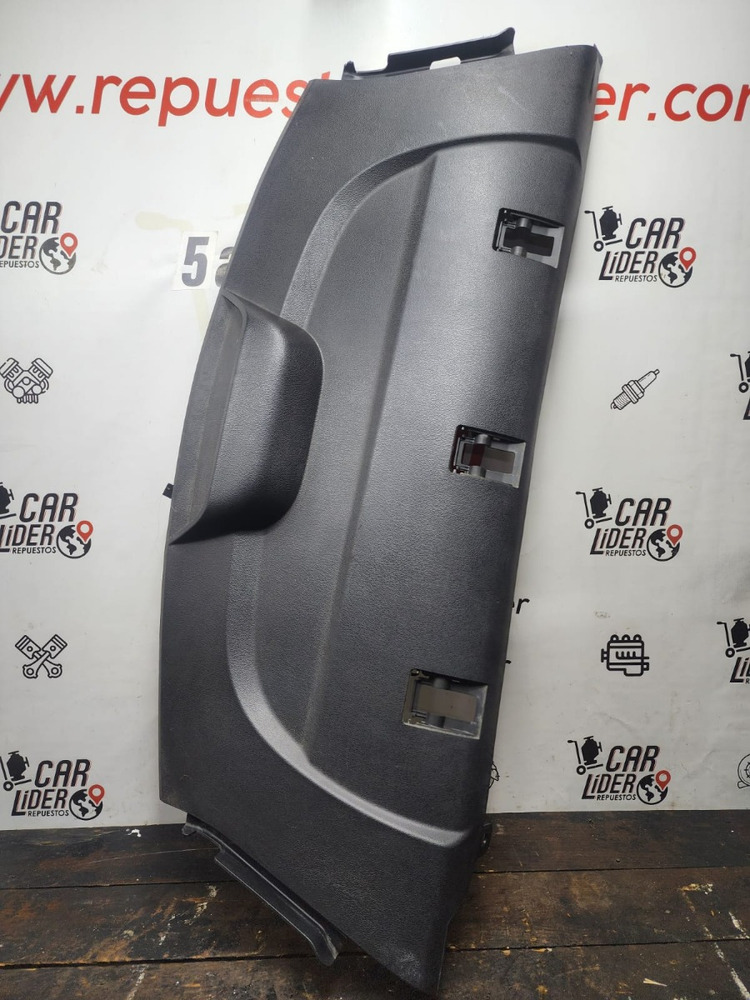 Tapa Cobertor Trasero Central Chevrolet Sonic 2014