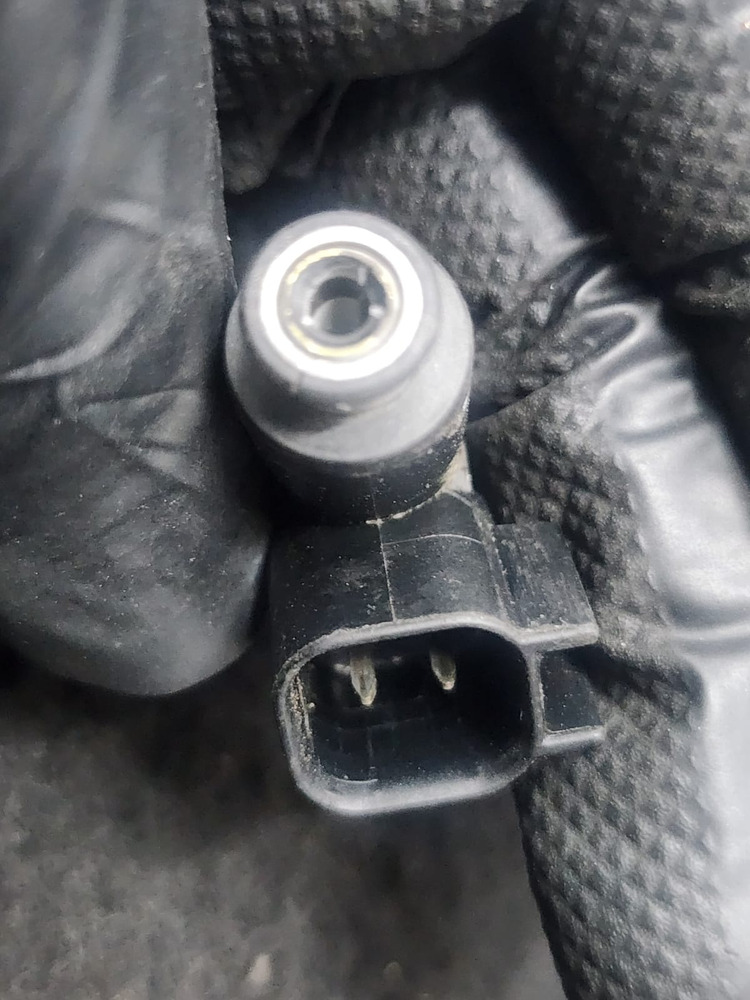 Inyector Mazda 3 2005 2.0 At - Image 3