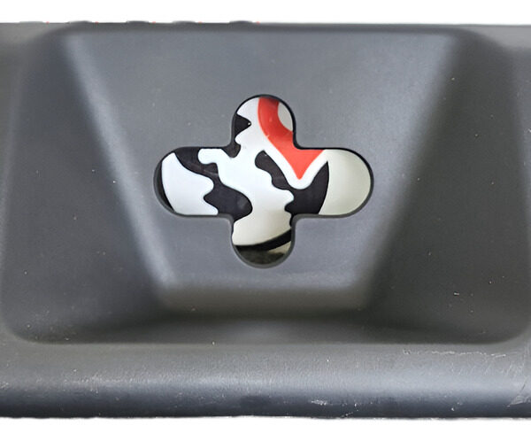Cobertor Bisagra Compuerta Maleta Nissan March 2019