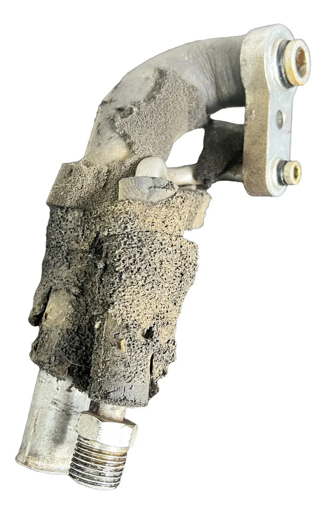 Tubería / Línea Enfriador De Aceite Del Motor Mazda 6 2006 Gris