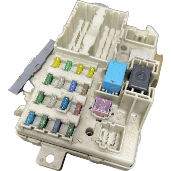 Caja Fusilera Interior Cabina Mazda 6 2006 2.0at