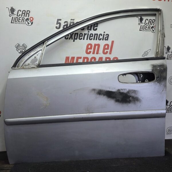 Puerta Delantera Izquierda Chevrolet Optra 1.4 2005 MT