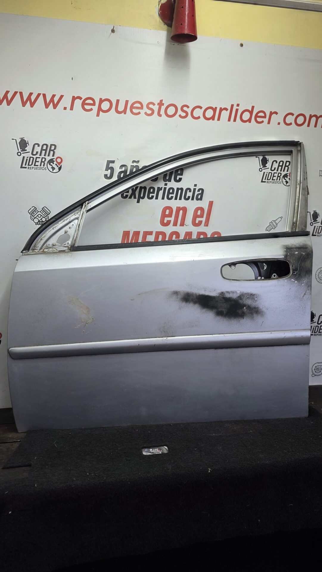 Puerta Delantera Izquierda Chevrolet Optra 1.4 2005 MT