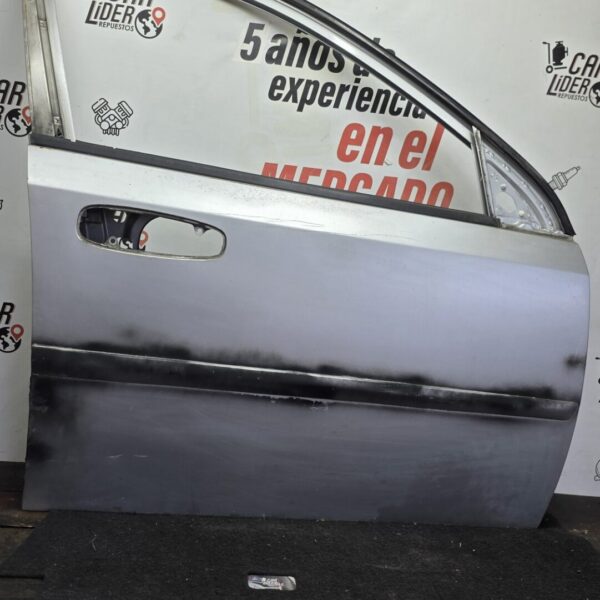 Puerta Delantera Derecha Chevrolet Optra 1.4 2005 MT