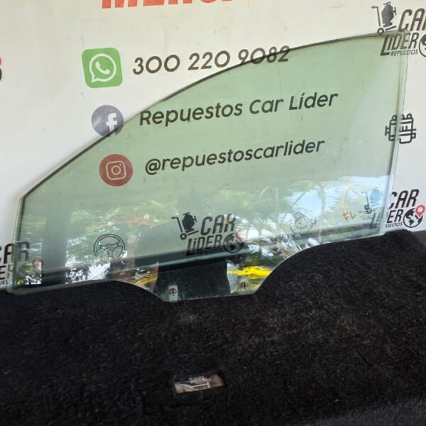 Vidrio Puerta Delantero Izquierdo piloto Chevrolet Optra 1.4 2005 MT