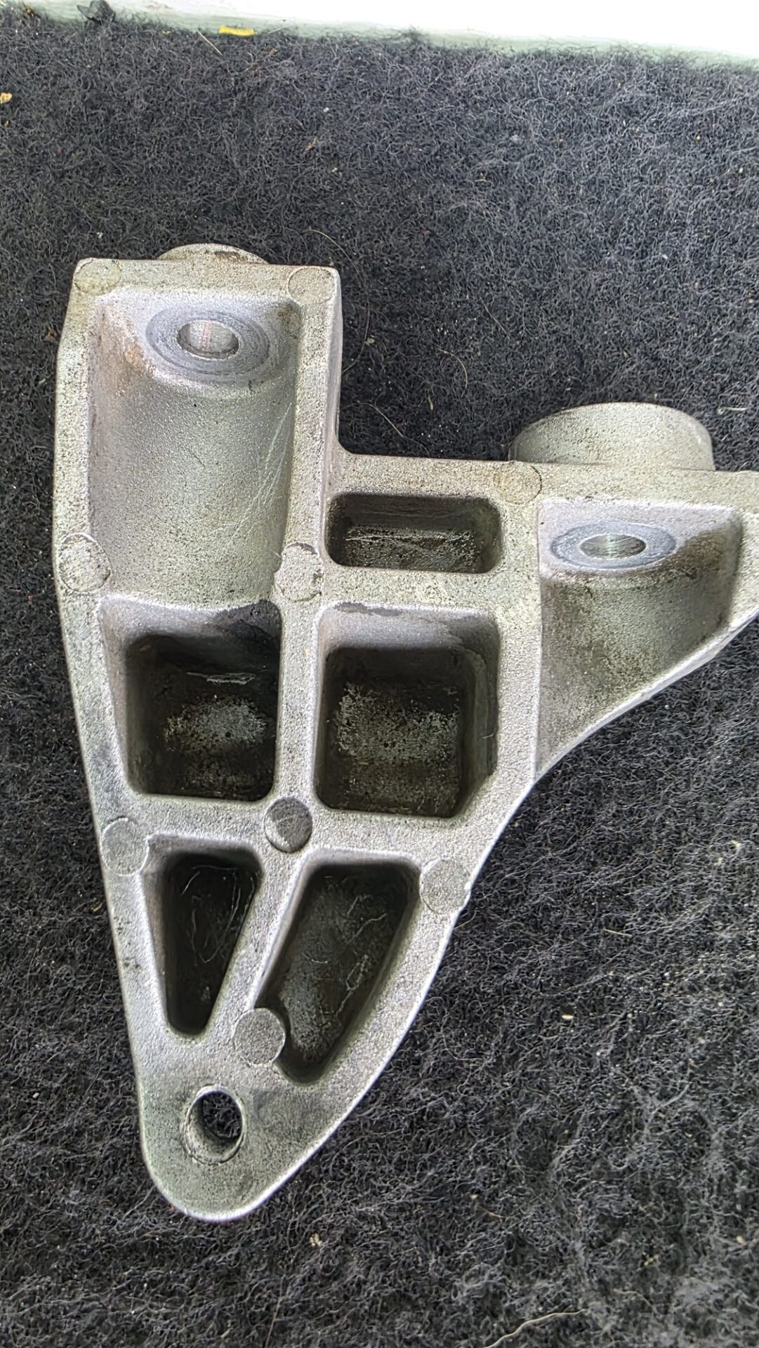 Soporte altermador Chevrolet Optra 1.4 2005 MT