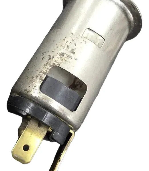 Conector 12 Voltios Encendedor Trasero Chevrolet Optra 1.4 2005 MT