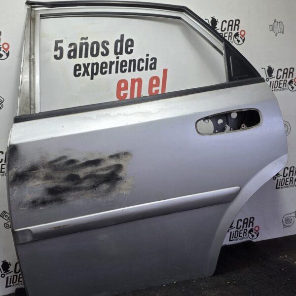 Puerta Trasera Izquierda Chevrolet Optra 1.4 2005 MT