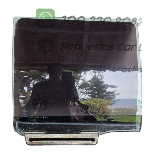 Vidrio Puerta Trasero Derecho Mazda 323 1.3 1989 MT