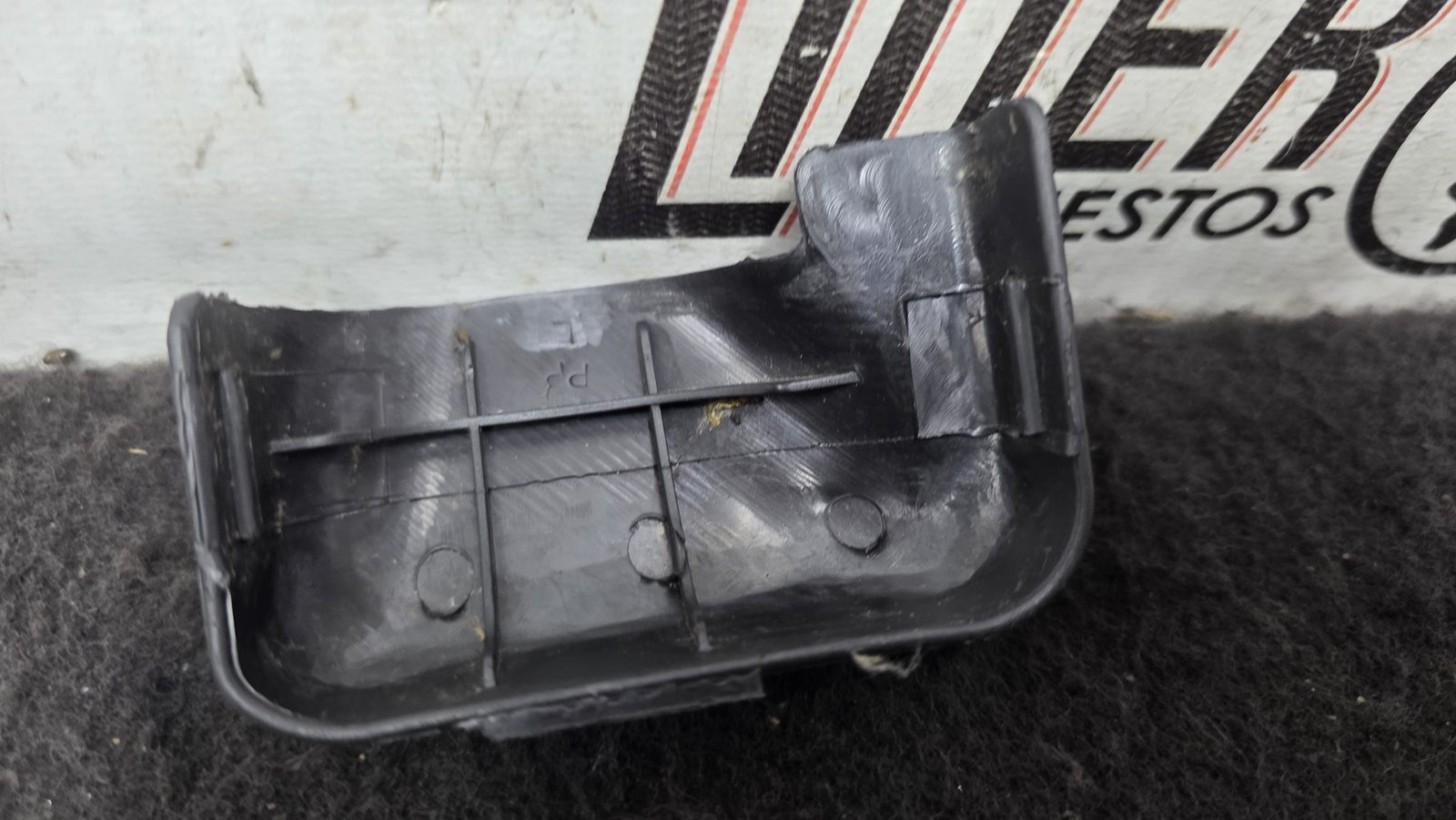 Cobertor tornillo Silla piloto 2 Daihatsu Terios 1.3 1998 MT
