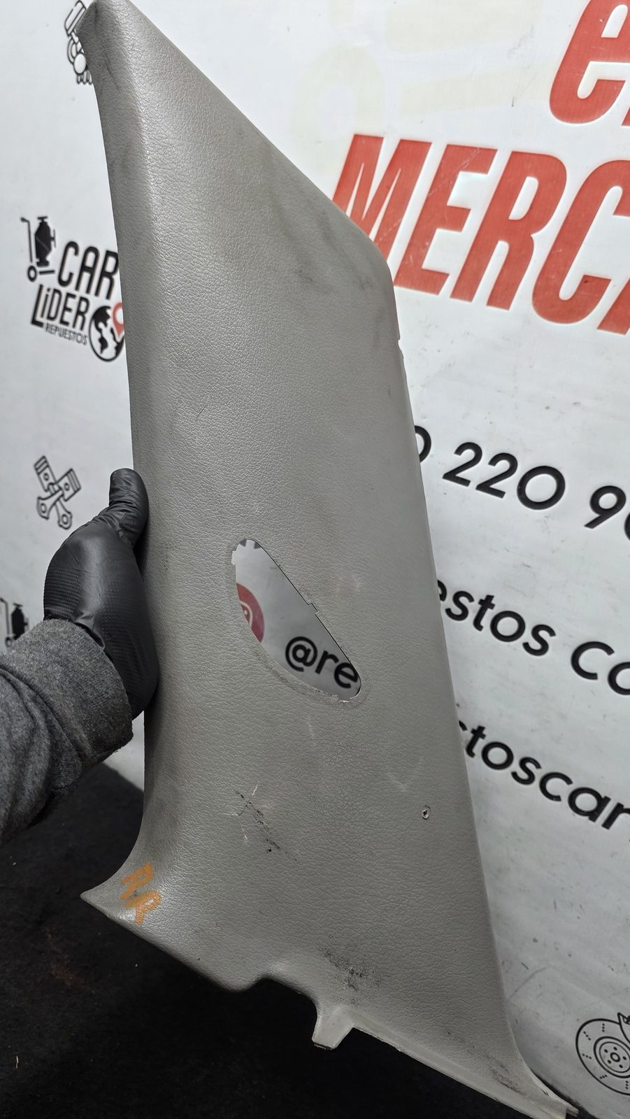 Cobertor Cinturon Trasero Derecho Paral Nissan Sentra B13 1.6 1994 MT