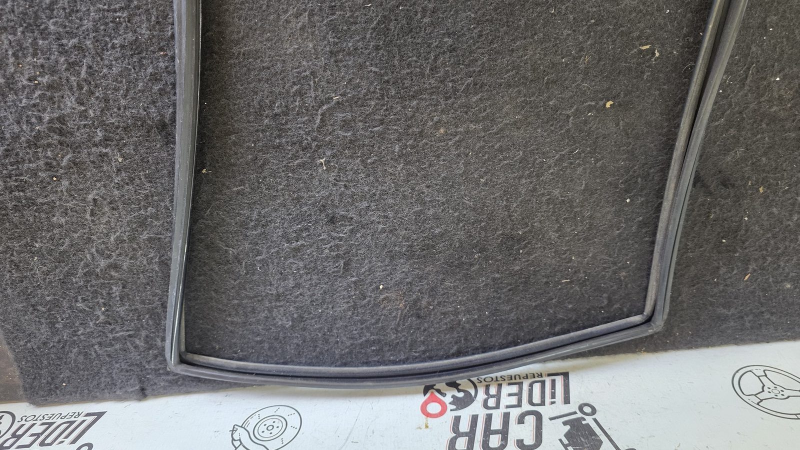Empaque Vidrio Puerta Trasera Mazda 323 1.3 1989 MT